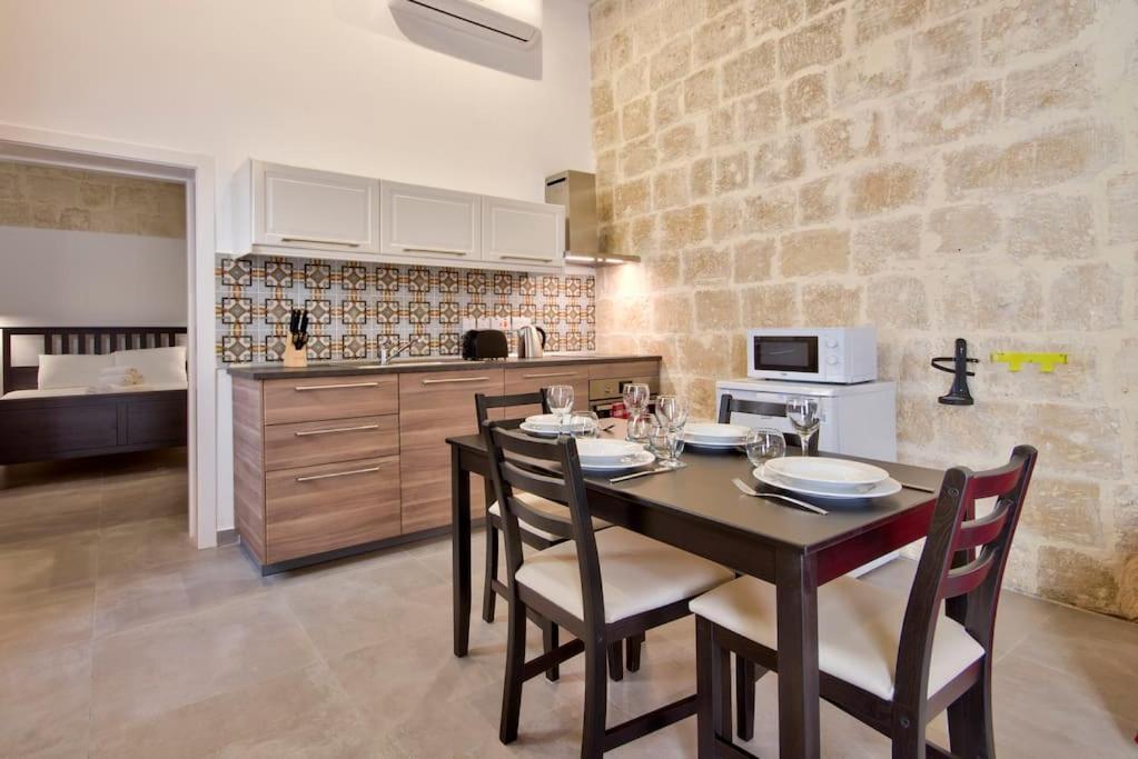 Vallettastay Old Lodge Apartment 3 Екстериор снимка
