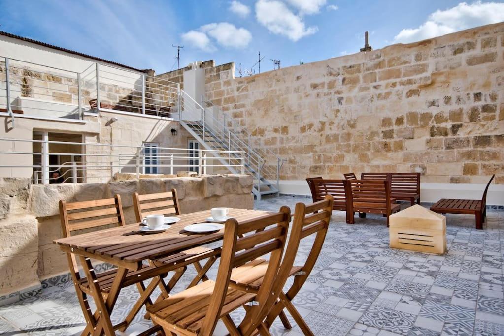 Vallettastay Old Lodge Apartment 3 Екстериор снимка